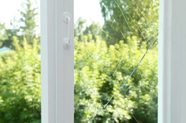 Cost of Cracked Window Repair in Longview