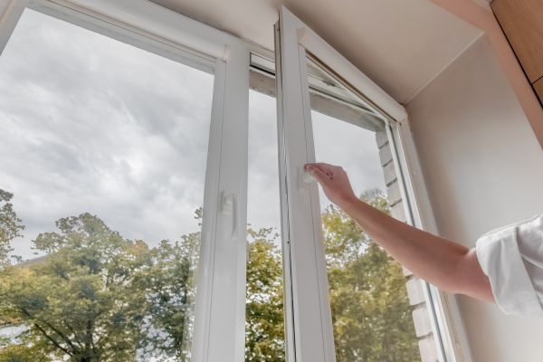 Cost of Vinyl Window Repair in Longview